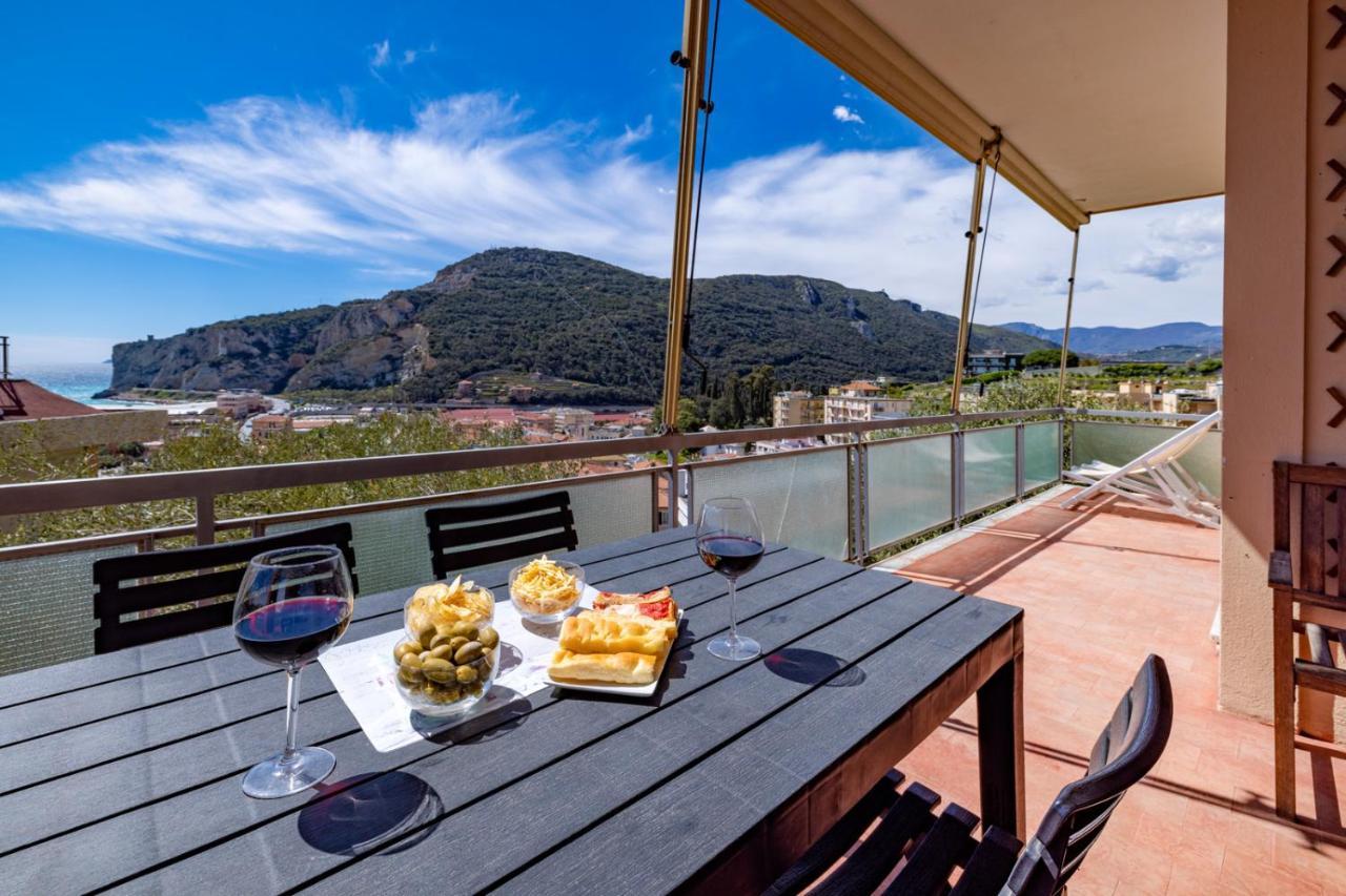 Casa Matilde - Appartamento Vista Mare - Con Posto Auto Фінале-Лігуре Екстер'єр фото